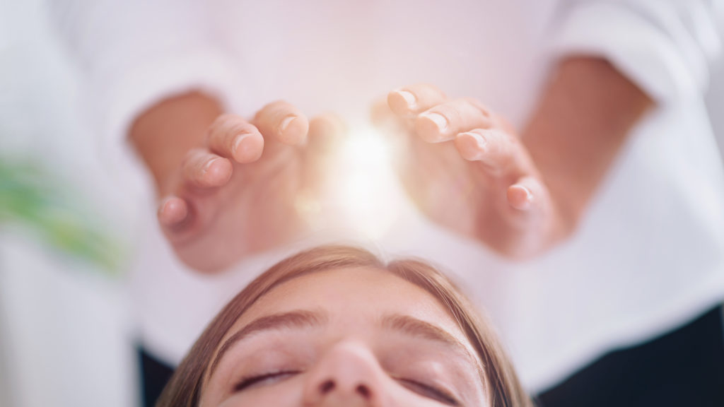 Certified Reiki McAllen healing session at Sundara Spa.